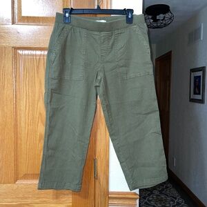 Sonoma Pull On Elastic Waist Capri Pants sz S Olive Green